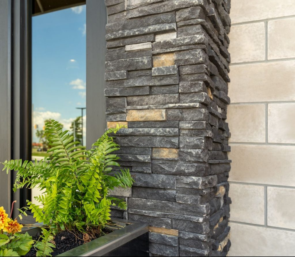 Cultured Stone Black Rundle Alpine Pro Fit