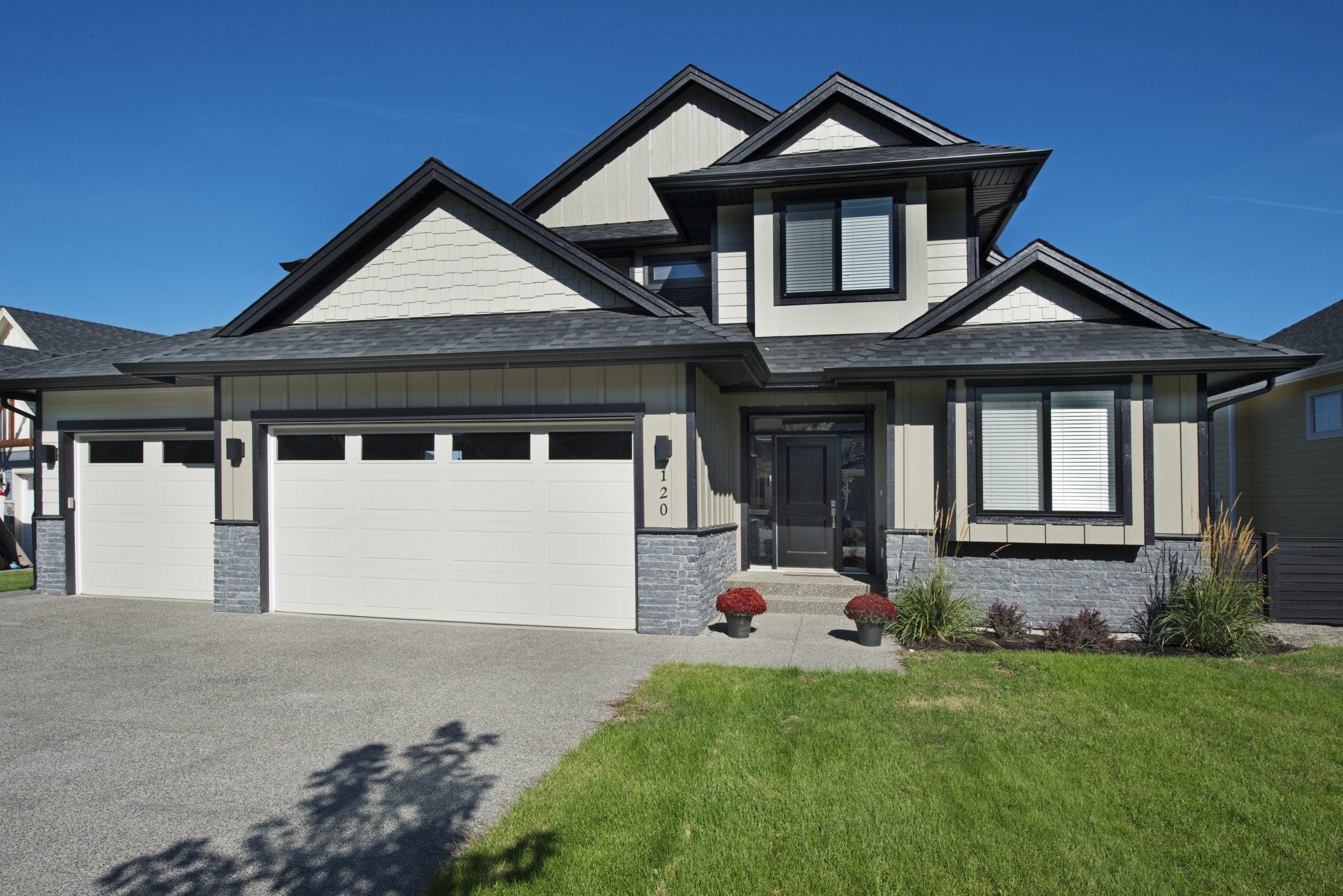 Pangaea® Natural Stone Black Rundle Pangaea® Natural Stone Black Rundle