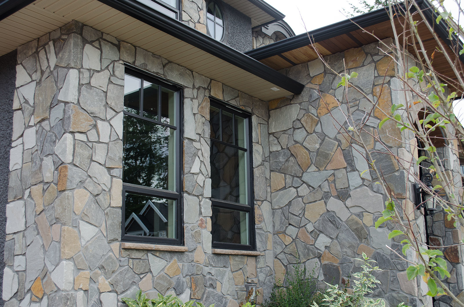 How to Build a Healthy Wall: A Step-by-Step Guide for Masons Preparing Stone Veneer Applications